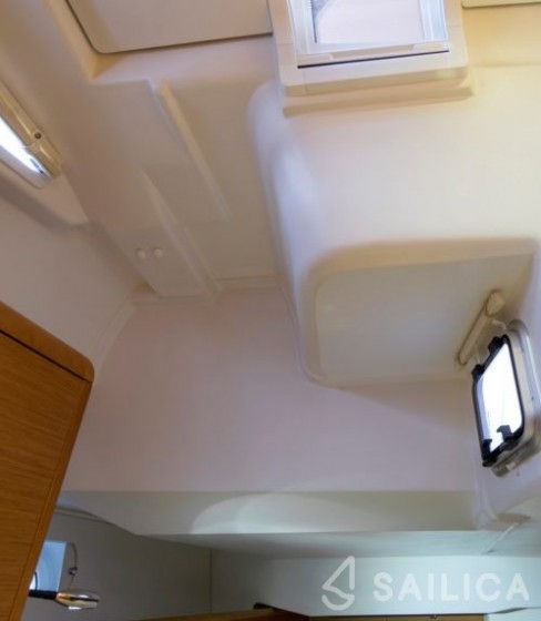 Sun Odyssey 439 - Yacht Charter Sailica