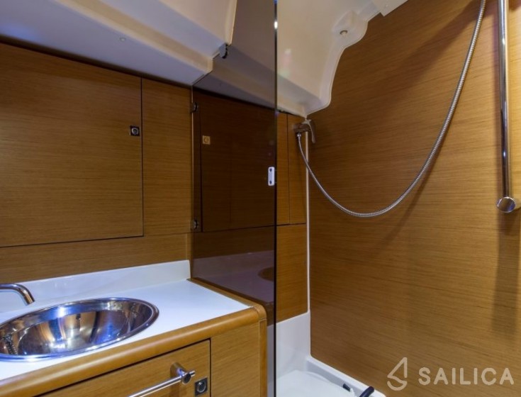 Sun Odyssey 439 - Yacht Charter Sailica