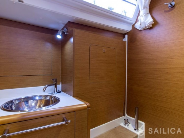 Sun Odyssey 439 - Yacht Charter Sailica