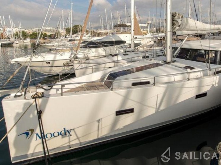 Moody DS 45 - Yacht Charter Sailica