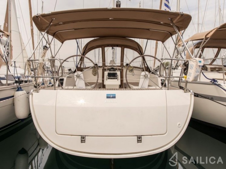 Bavaria Cruiser 37 - Yacht Charter Sailica