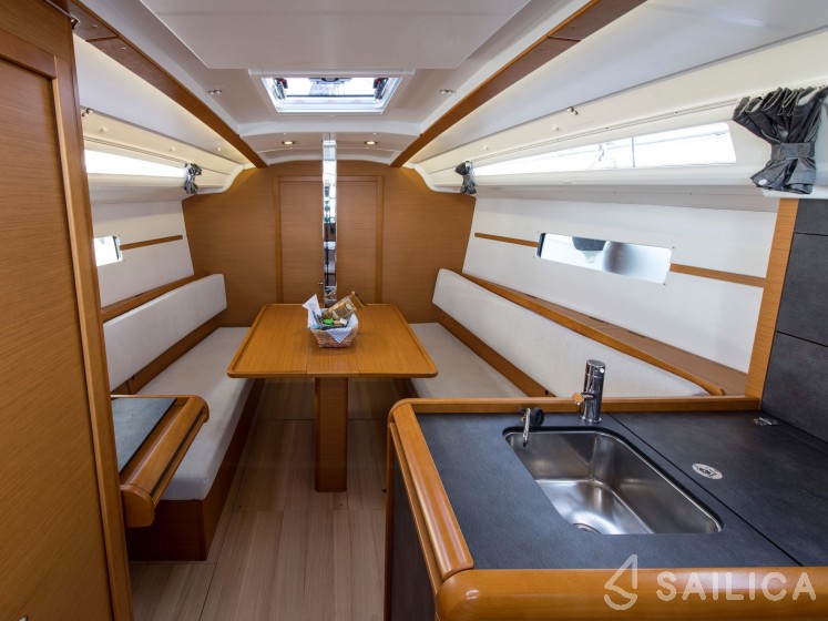 Sun Odyssey 349 - Yacht Charter Sailica
