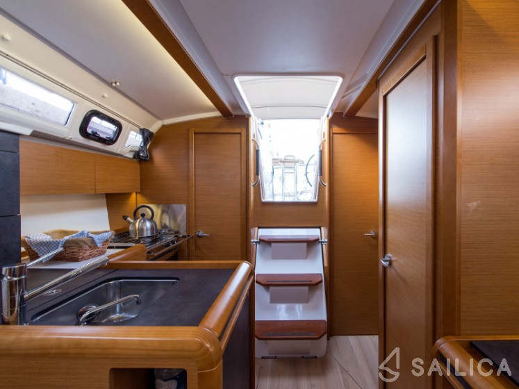 Sun Odyssey 349 - Yacht Charter Sailica
