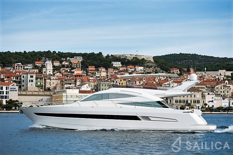 Galeon 640 Fly - Yacht Charter Sailica