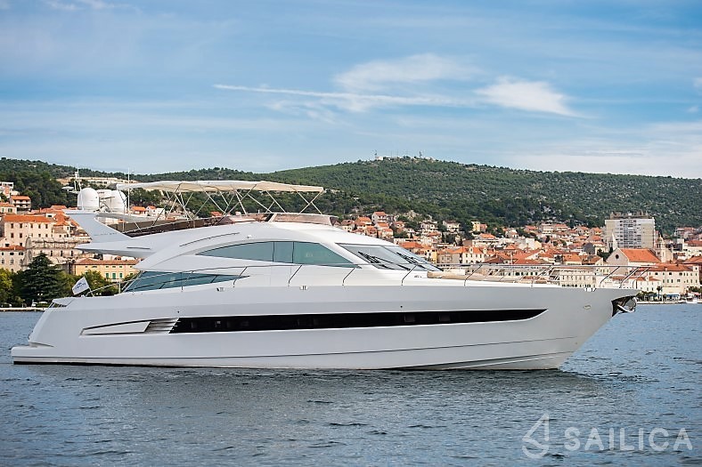 Galeon 640 Fly - Yacht Charter Sailica