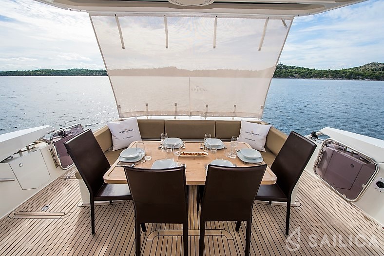 Galeon 640 Fly - Yacht Charter Sailica