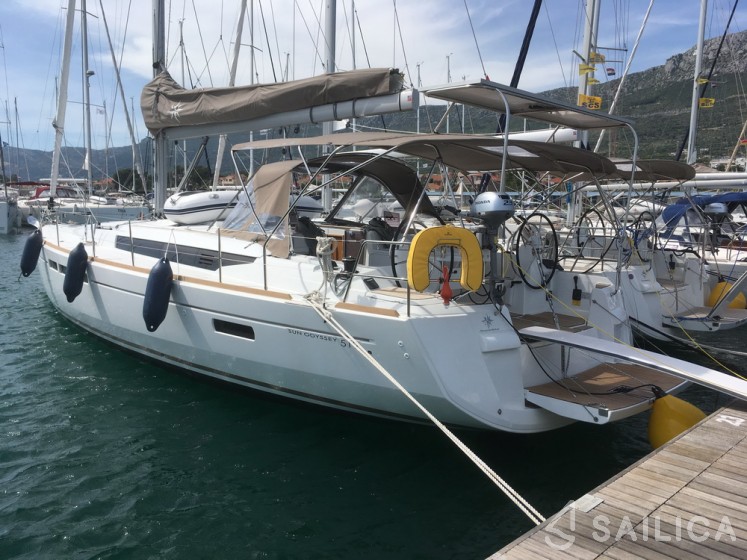 Sun Odyssey 519 - Yacht Charter Sailica