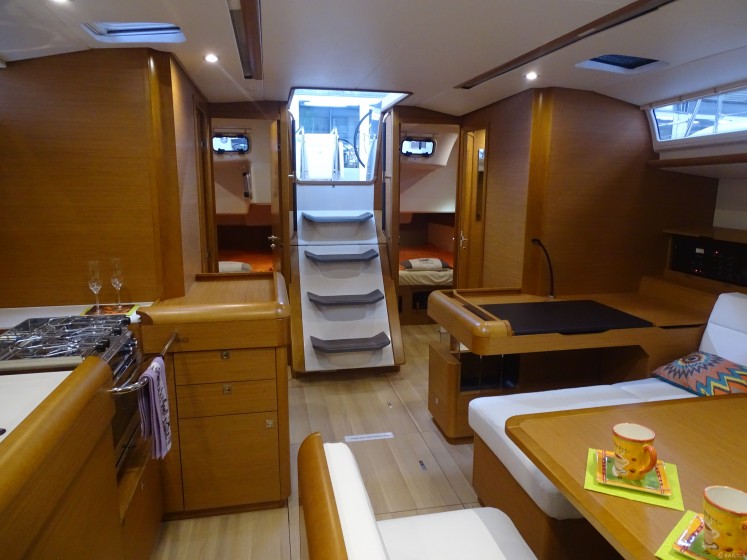 Sun Odyssey 519 - Yacht Charter Sailica