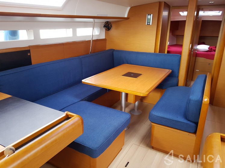 Sun Odyssey 519 - Yacht Charter Sailica