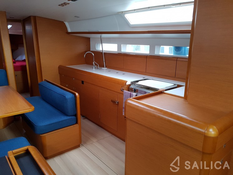 Sun Odyssey 519 - Yacht Charter Sailica
