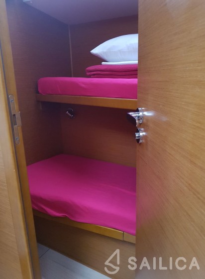 Sun Odyssey 519 - Yacht Charter Sailica