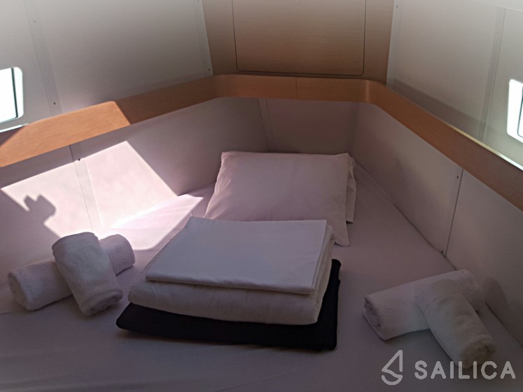 Elan 45 Impression - Yacht Charter Sailica
