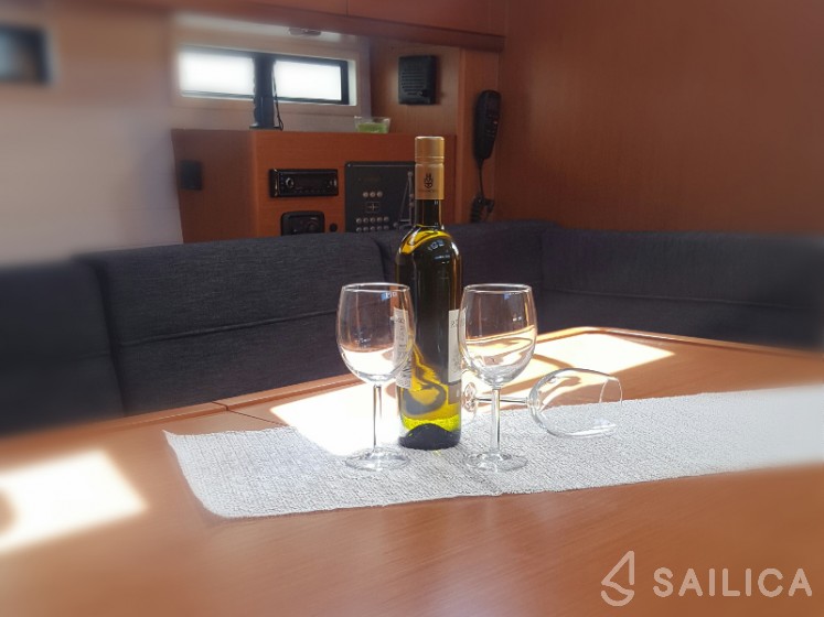 Bavaria 46 Cruiser - Yacht Charter Sailica