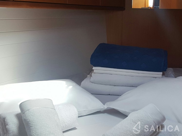 Bavaria 46 Cruiser - Yacht Charter Sailica