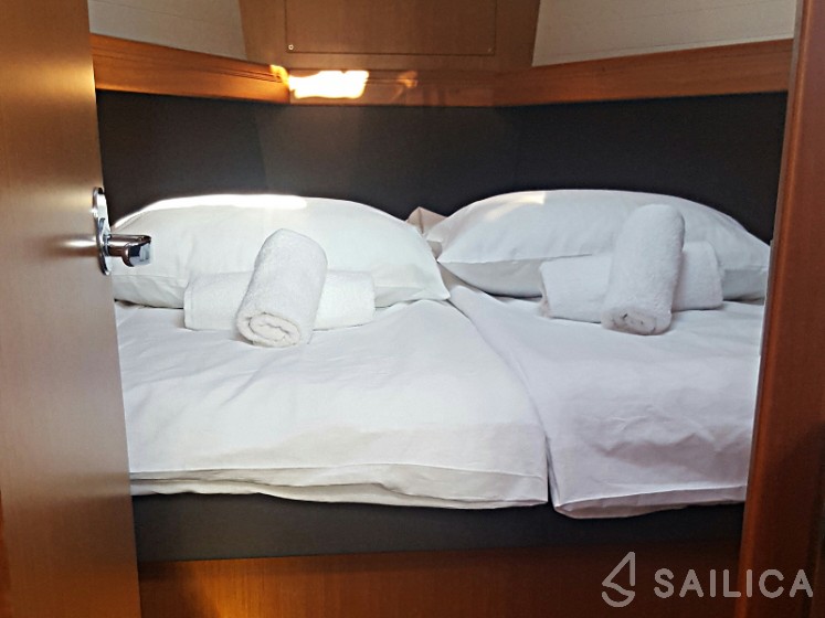 Bavaria 37 Cruiser - Yacht Charter Sailica