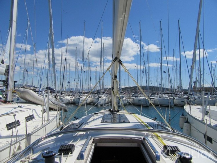 Bavaria 37 Cruiser - Yacht Charter Sailica