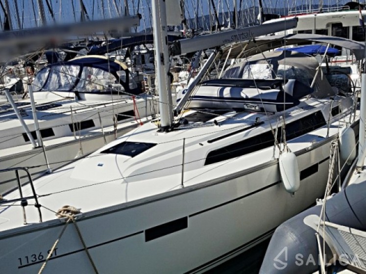 Bavaria 37 Cruiser - Yacht Charter Sailica