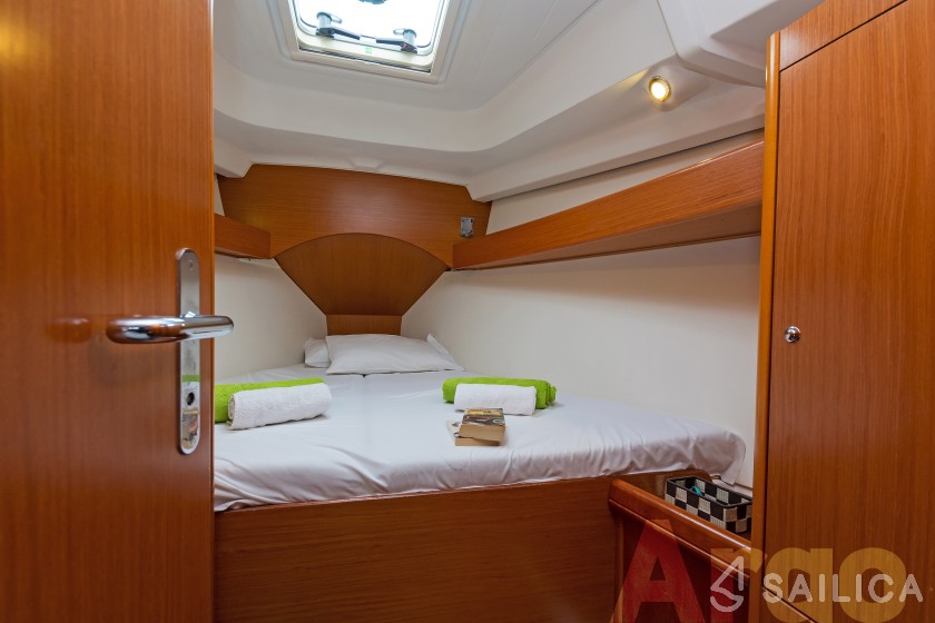 Cyclades 43.4 - Yacht Charter Sailica