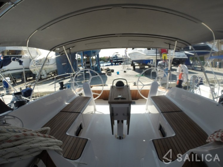 Bavaria 46 Cruiser - Yacht Charter Sailica
