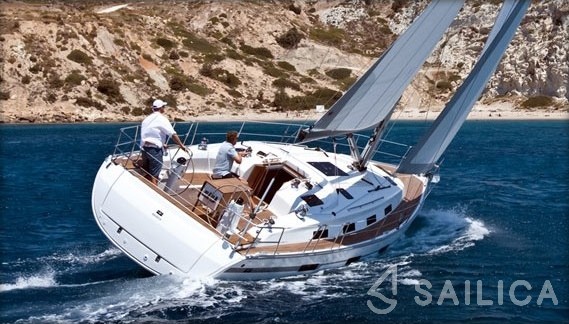 Bavaria 40 Cruiser - Yacht Charter Sailica