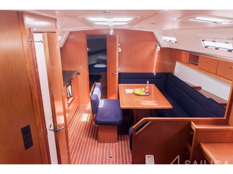 Bavaria 40 Cruiser - Yacht Charter Sailica