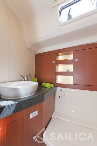 Hanse 385 - Yacht Charter Sailica