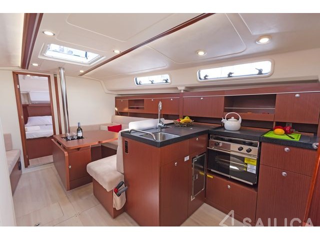 Hanse 385 - Yacht Charter Sailica