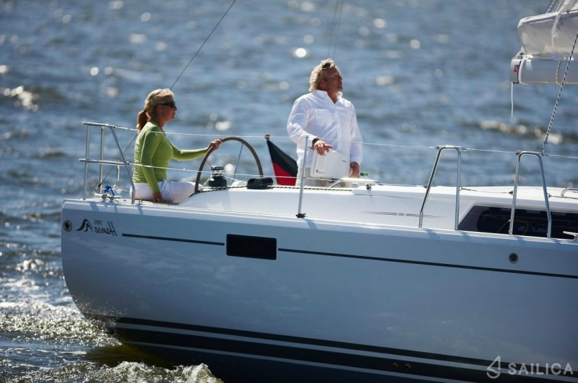 Hanse 385 - Yacht Charter Sailica