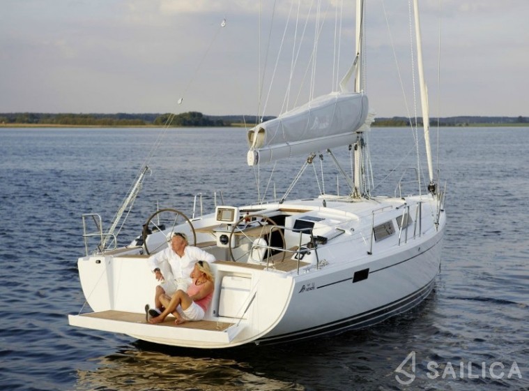 Hanse 385 - Yacht Charter Sailica