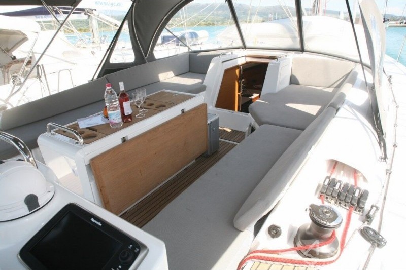 Jeanneau 54 - Yacht Charter Sailica
