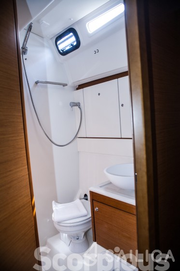 Jeanneau 54 - Yacht Charter Sailica