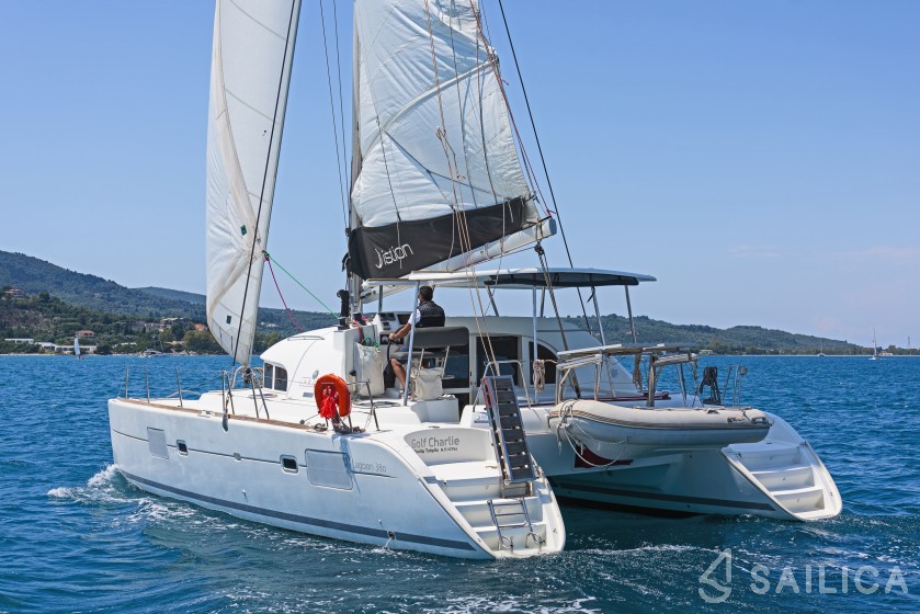 Lagoon 380 - Yacht Charter Sailica