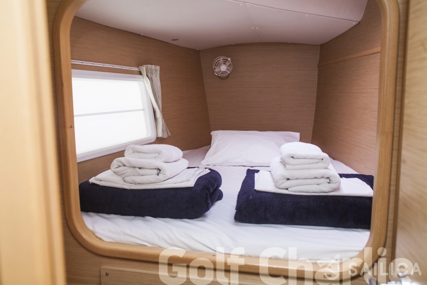 Lagoon 380 - Yacht Charter Sailica