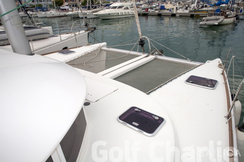 Lagoon 380 - Yacht Charter Sailica