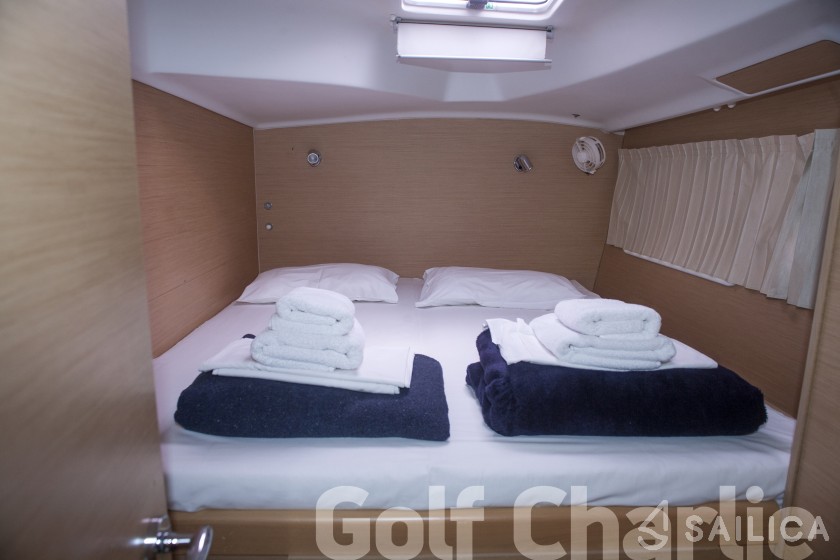 Lagoon 380 - Yacht Charter Sailica