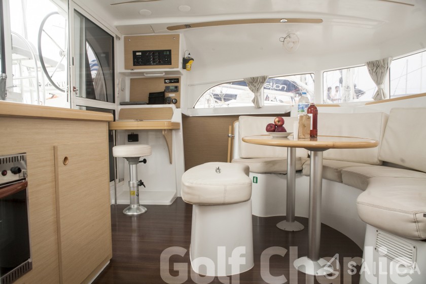 Lagoon 380 - Yacht Charter Sailica