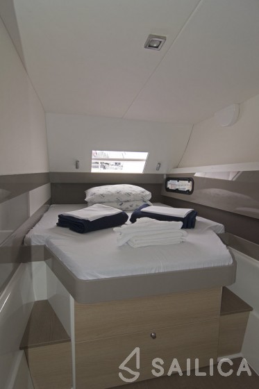 Bali 4.1 - Yacht Charter Sailica