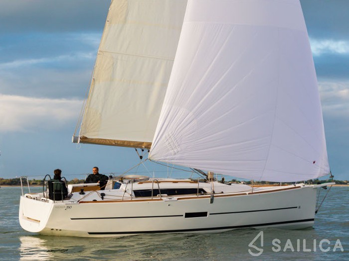Dufour 350 GL - Yacht Charter Sailica
