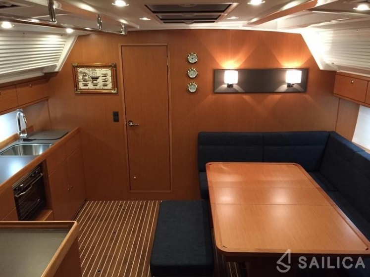 Bavaria Cruiser 46 - 4 cab. - Yacht Charter Sailica