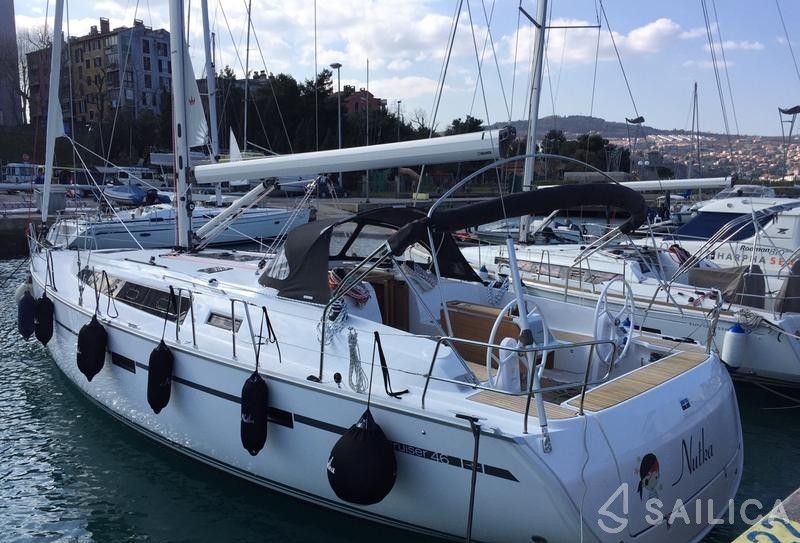 Bavaria Cruiser 46 - 4 cab. - Yacht Charter Sailica