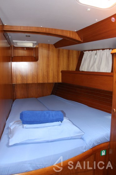 Sun Odyssey 52.2 - Yacht Charter Sailica