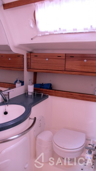 Bavaria 46 Cruiser - Yacht Charter Sailica