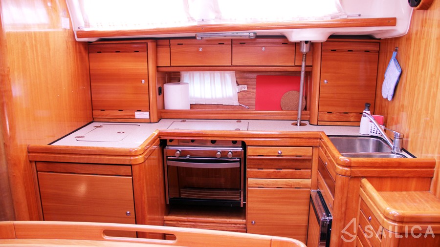 Bavaria 46 Cruiser - Yacht Charter Sailica