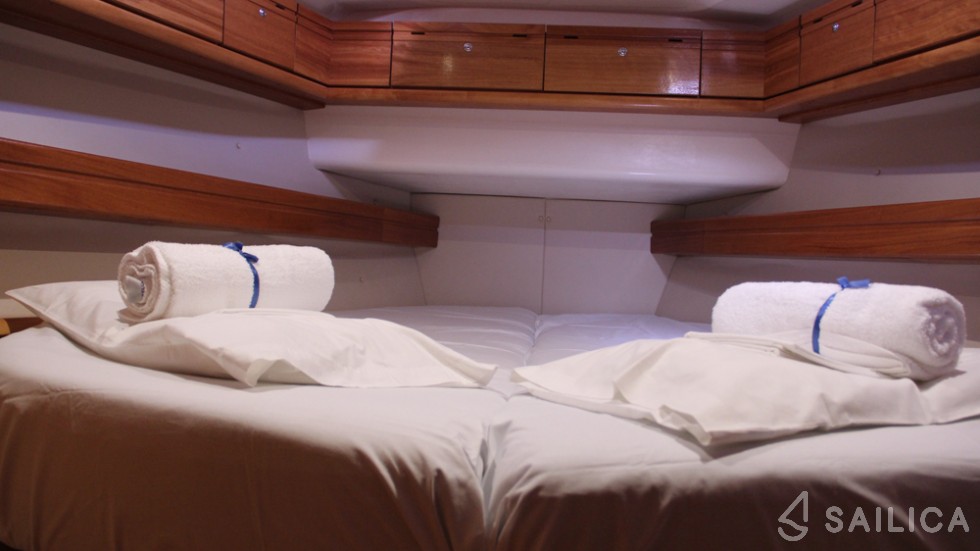Bavaria 46 Cruiser - Yacht Charter Sailica