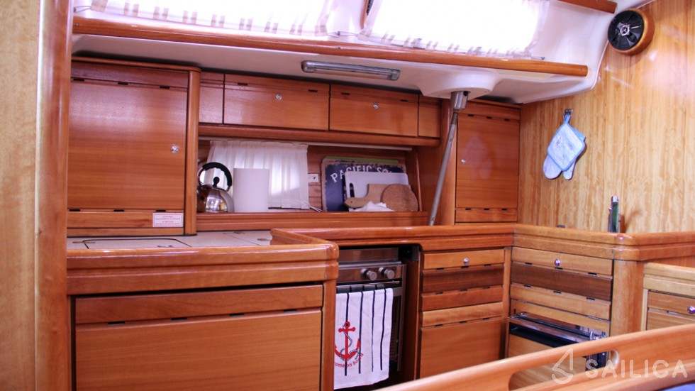 Bavaria 46 Cruiser - Yacht Charter Sailica