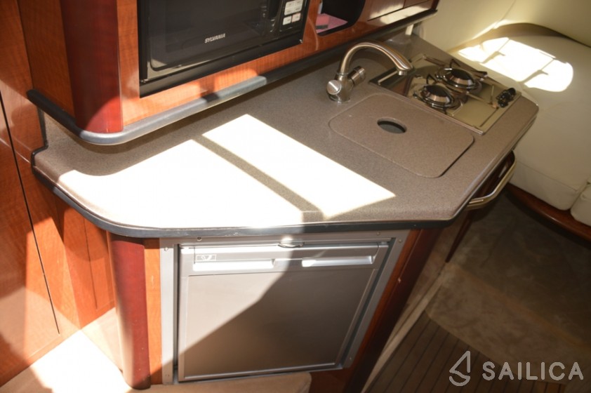 Sea Ray 275 Amberjack - Yacht Charter Sailica