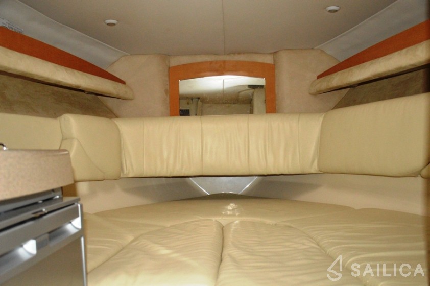 Four Winns 278 Vista - Yacht Charter Sailica