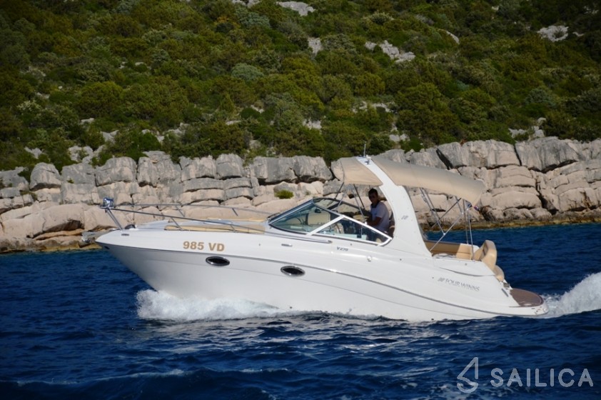 Four Winns 278 Vista - Yacht Charter Sailica