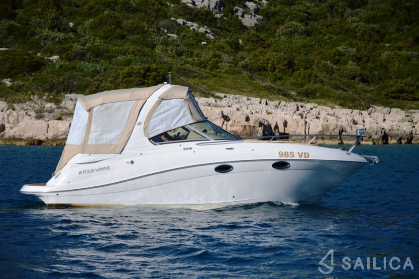 Four Winns 278 Vista - Yacht Charter Sailica