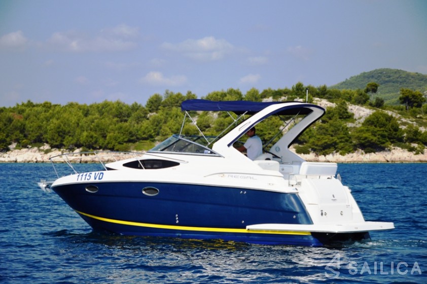 Regal Commodore 2860 - Yacht Charter Sailica